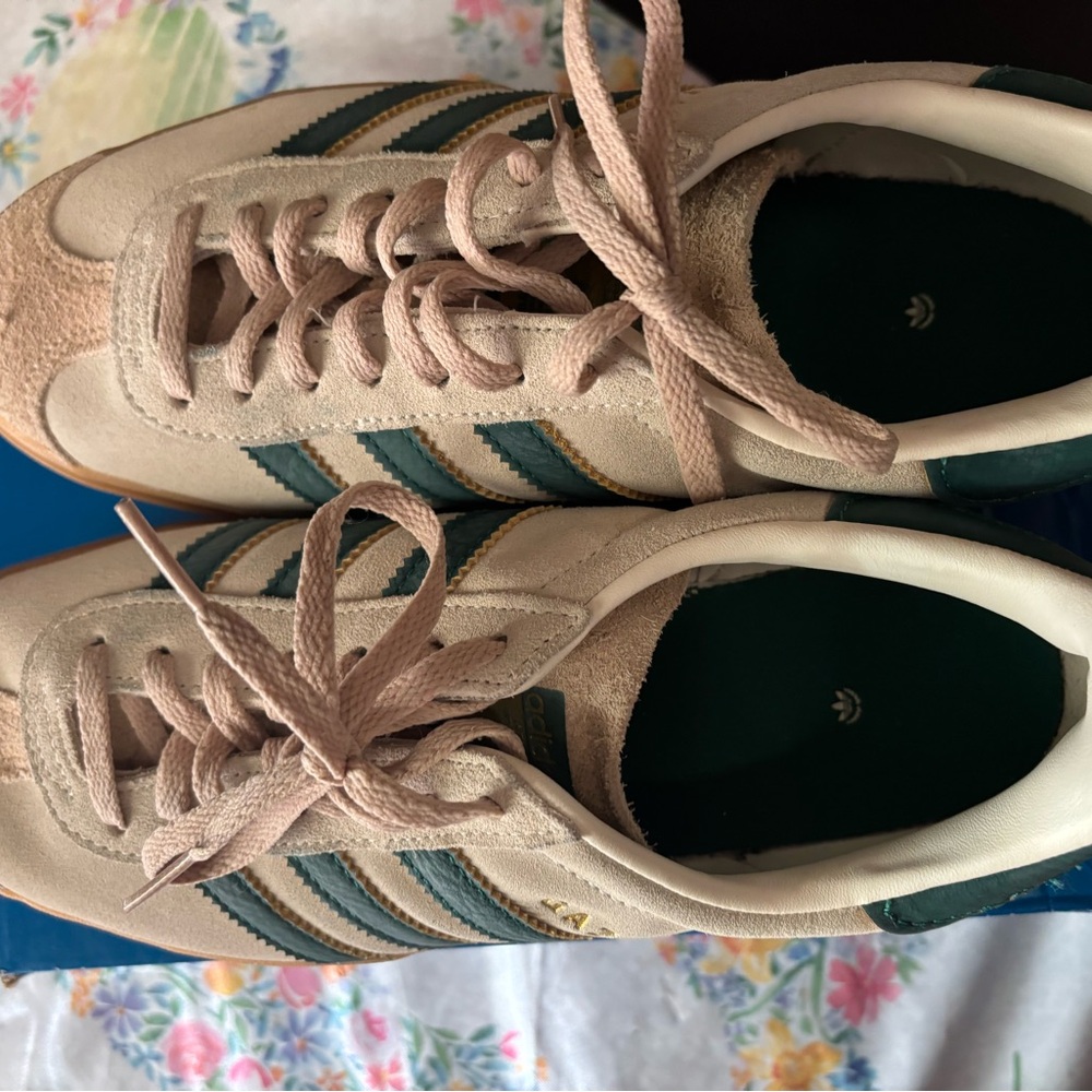 adidas Gazelle Platform Sneakers in Cream and Green with Gum Sole - Picture 3 of 7